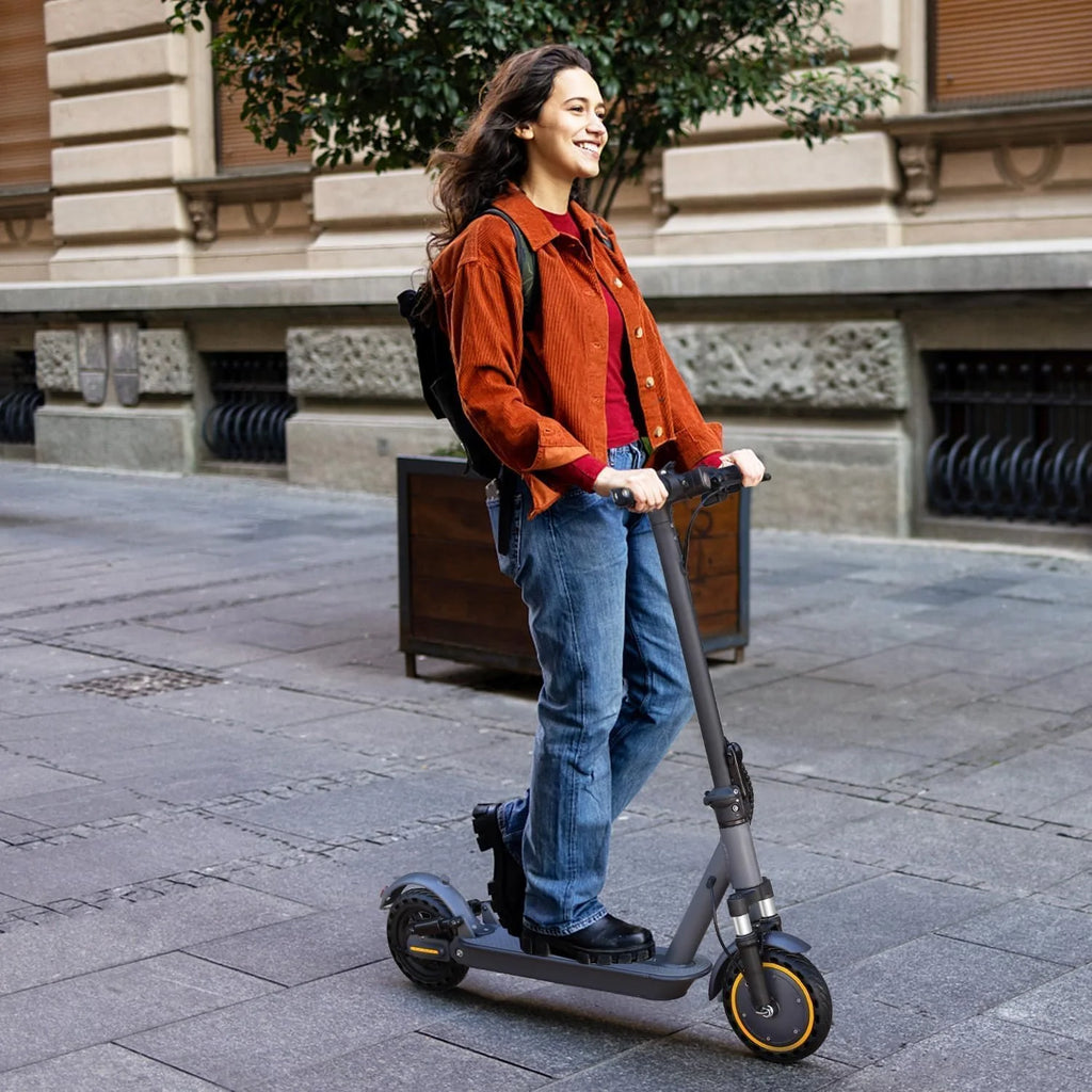 Trottinette électrique, moteur puissant de 350 W/500 W, pneus pleins de 8,5/10 pouces, vitesse de 19/22 mph, autonomie de 28/21/12 miles, double freinage - Enhanced