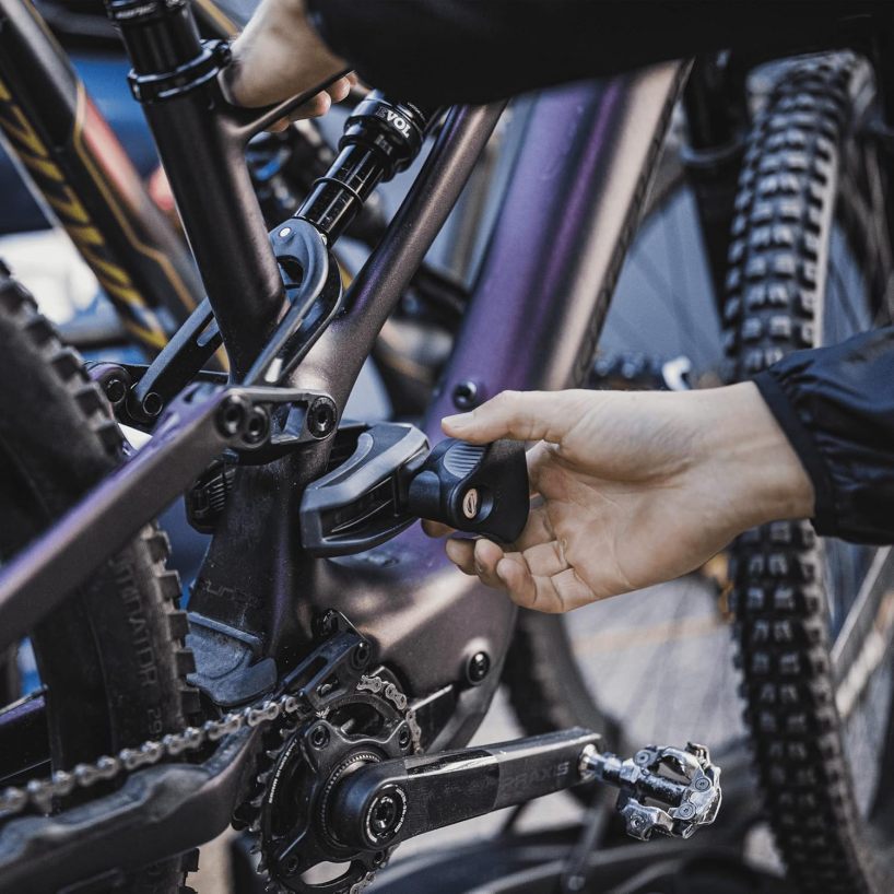 Porte-vélos Thule EasyFold XT pour attelage, 2 vélos, argent - Enhanced